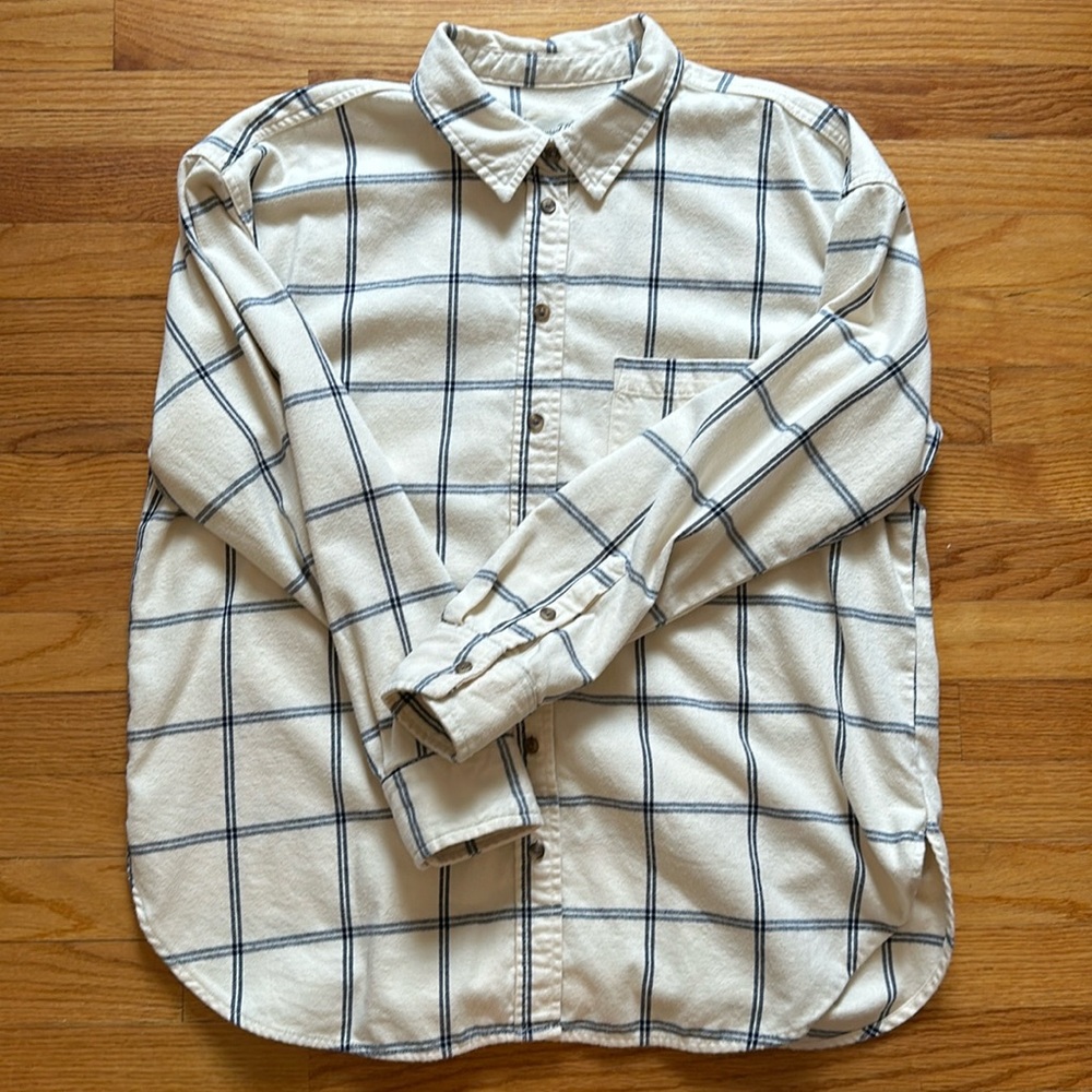 Oversized fit women’s Universal Thread flannel